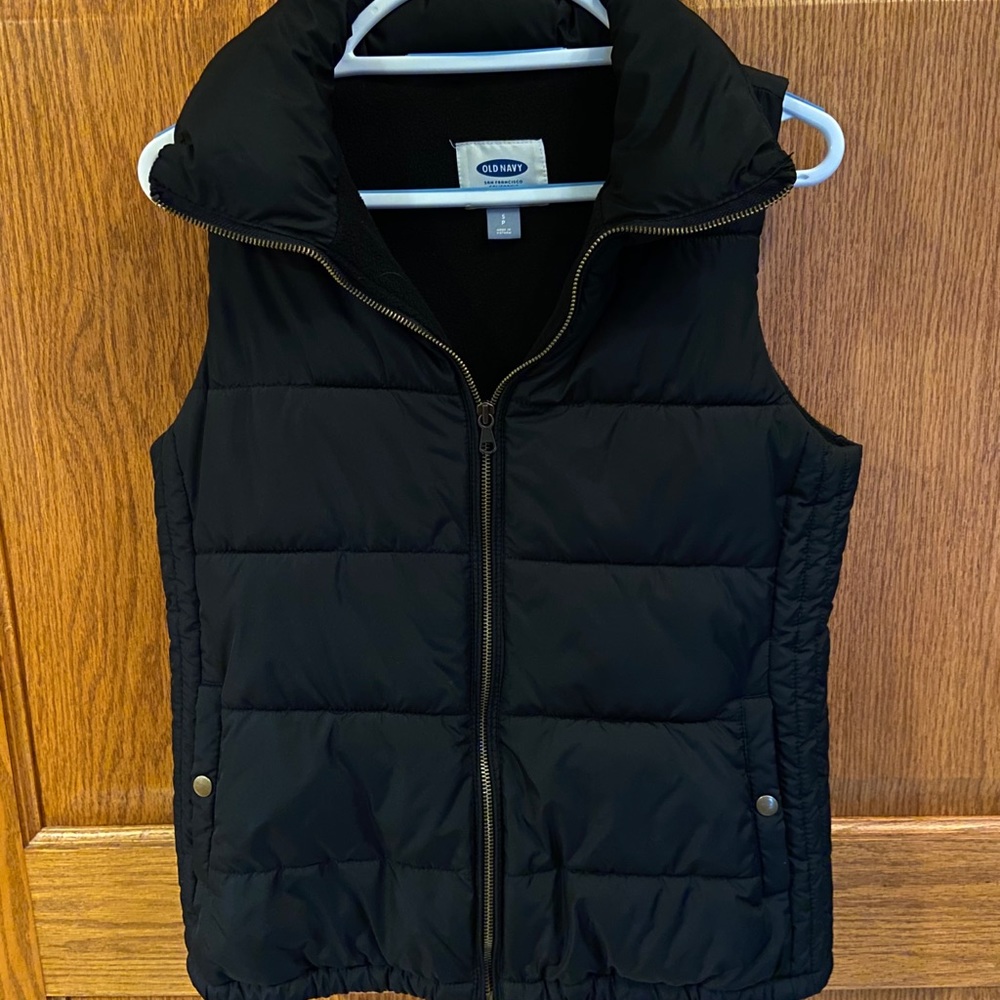 Old Navy Black Puffy Vest Soft Inside Size Small